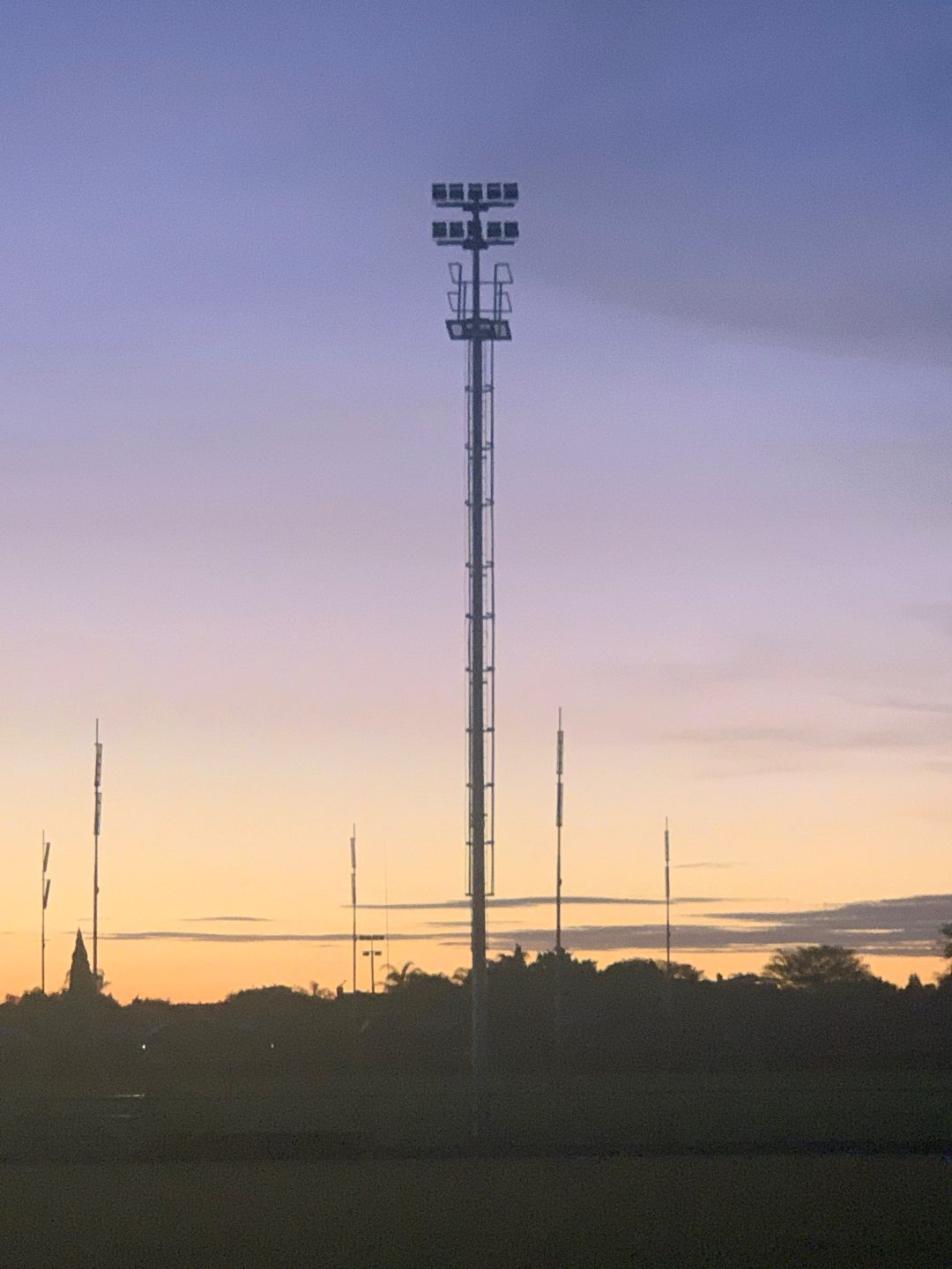 Stadium Masts ENDD - CURRO WOODHILL